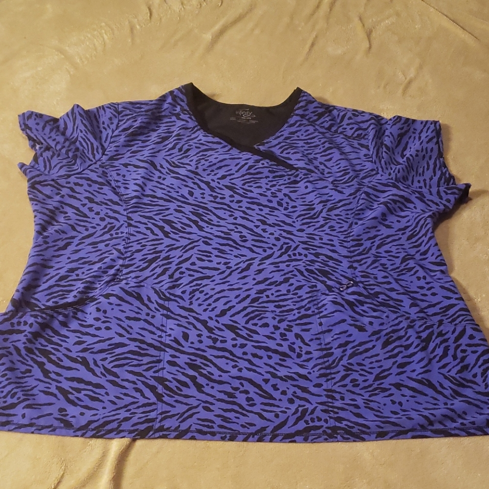 Cherokee Infinity Scrub Top
